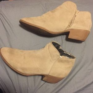 Simply Vera ankle boots